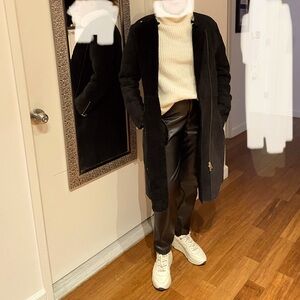 Black Hugo Boss Genuine Shearling Coat, size 10, Women’s